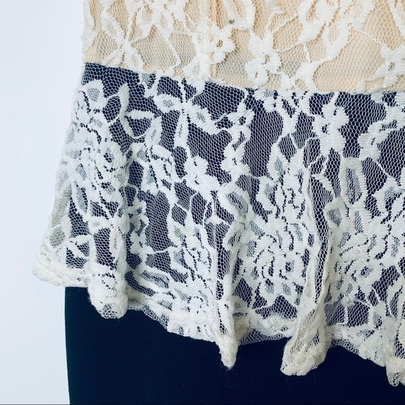 𝅺ARK & co Black and Ivory Lace Peplum Dress Size M - Picture 3 of 7